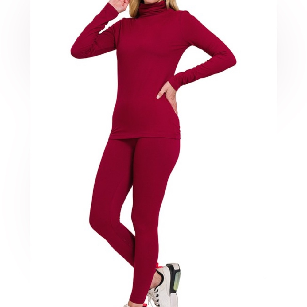 Zenana Outfitters Burgundy Turtleneck and Leggings Set